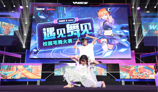 中日韩举重邀请赛中国队全面胜利展现实力